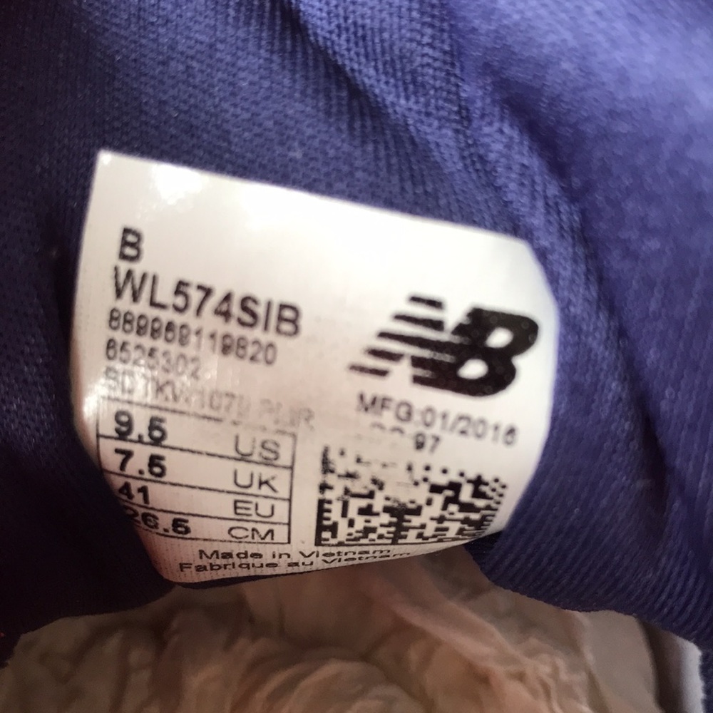 New Balance 574 Mint Green with orange detail - Picture 3 of 4
